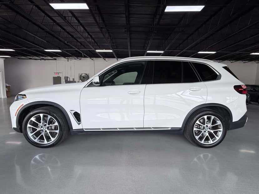 2026 BMW X5 - Image 2