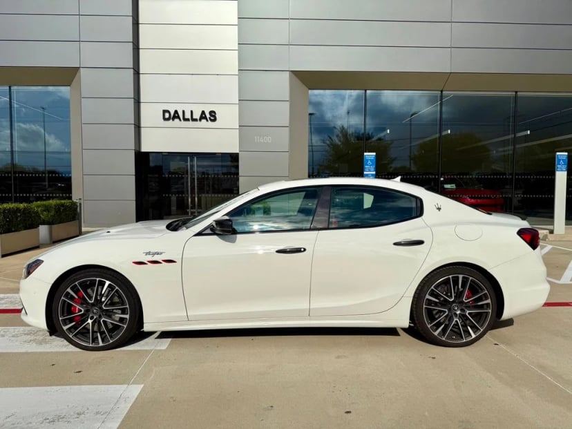 2023 Maserati Ghibli - Image 2