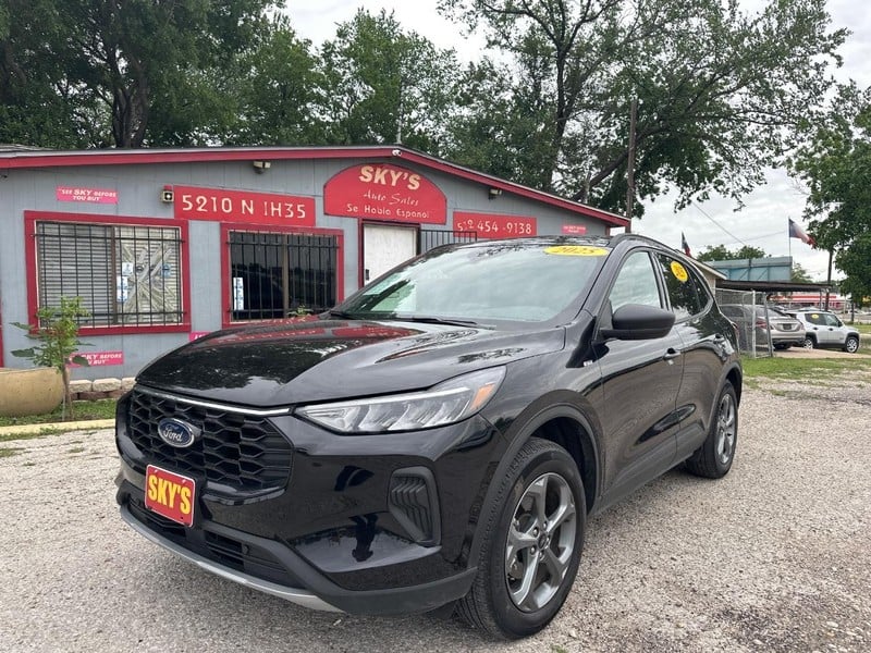 2025 Ford Escape - Image 1