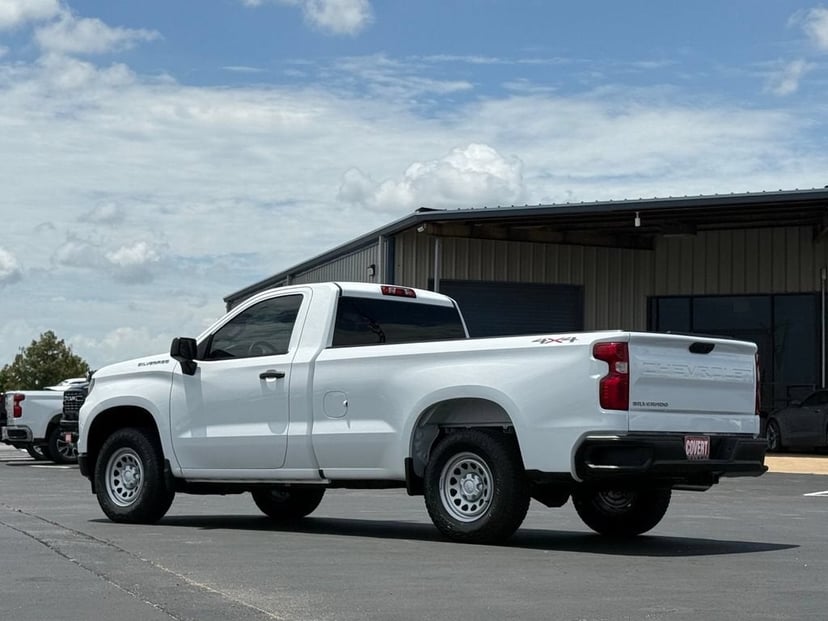 2025 Chevrolet Silverado 1500 - Image 3