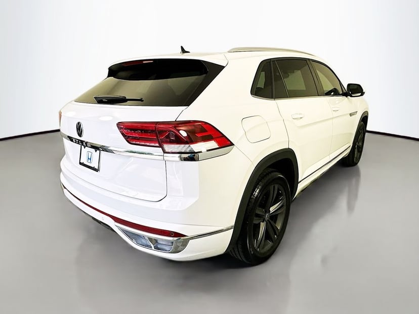 2021 Volkswagen Atlas Cross Sport - Image 3