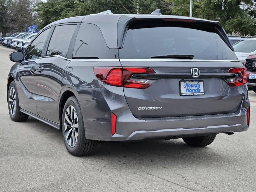 2026 Honda Odyssey - Image 2