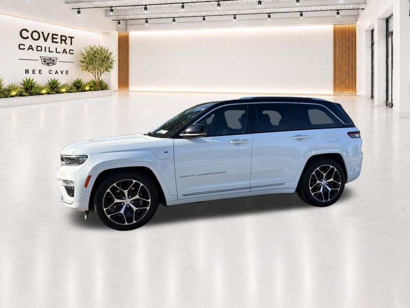2023 Jeep Grand Cherokee Summit Reserve 4xe - Image 3