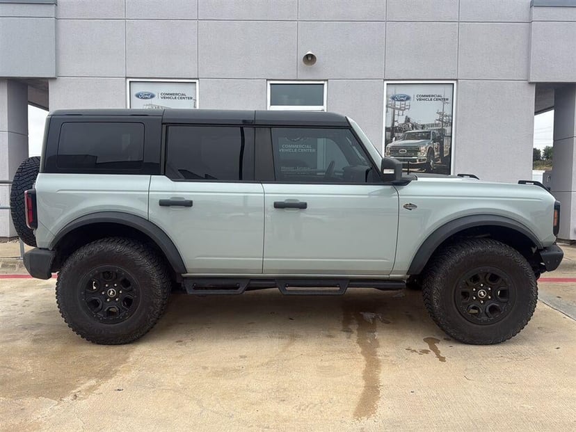 2024 Ford Bronco - Image 1