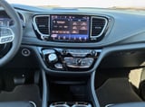 2027 Chrysler Pacifica - Preview 3