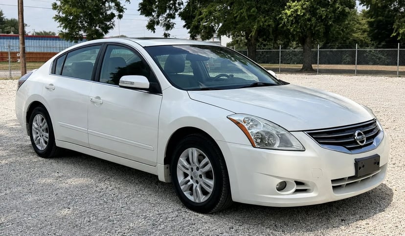 2010 Nissan Altima - Image 1