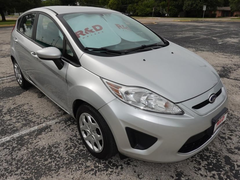2011 Ford Fiesta - Image 1