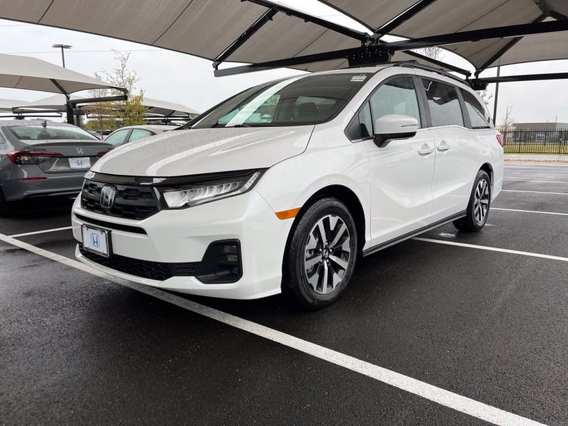 2027 Honda Odyssey - Image 1