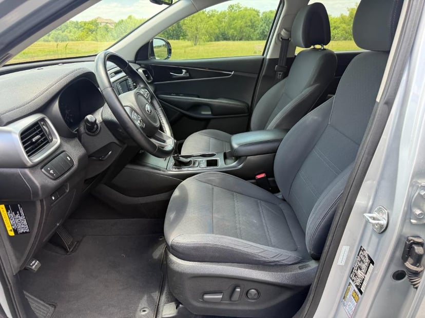 2016 Kia Sorento - Image 3
