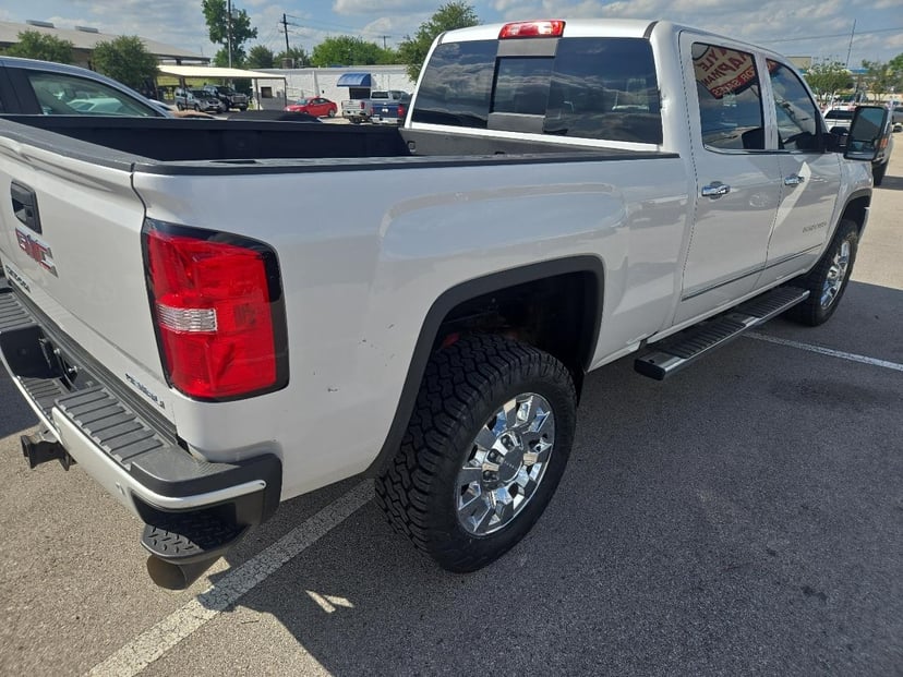 2018 GMC Sierra - Image 3