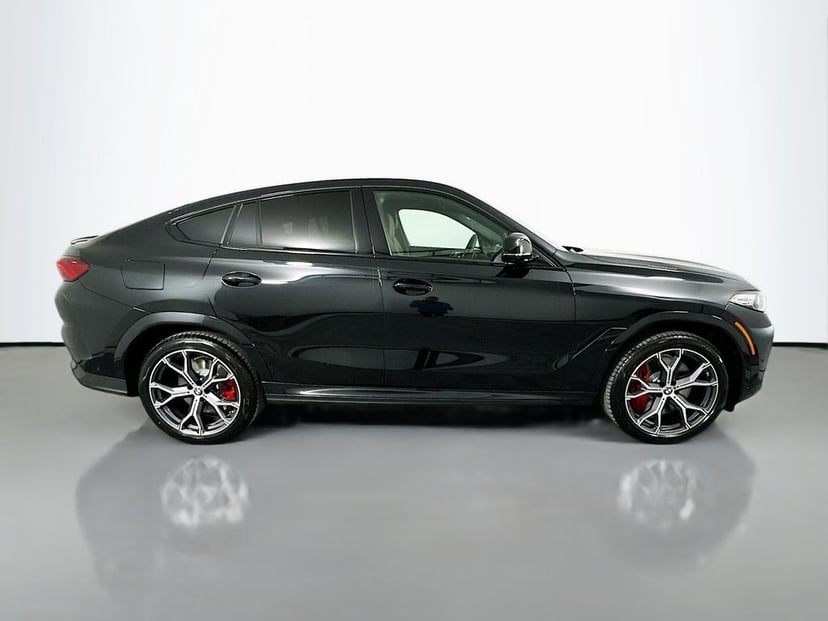 2027 BMW X6 - Image 2