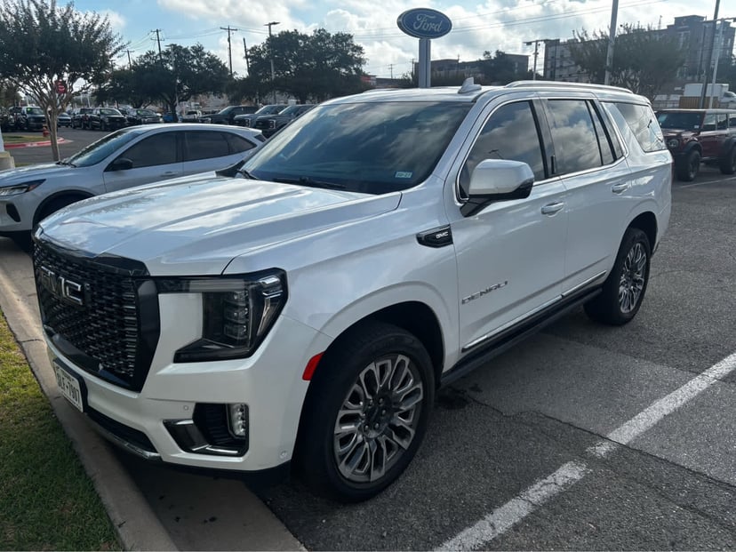 2023 GMC Yukon - Image 1