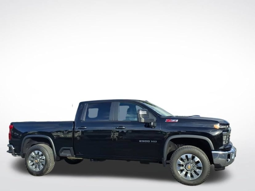 2026 Chevrolet Silverado 2500 HD - Image 2