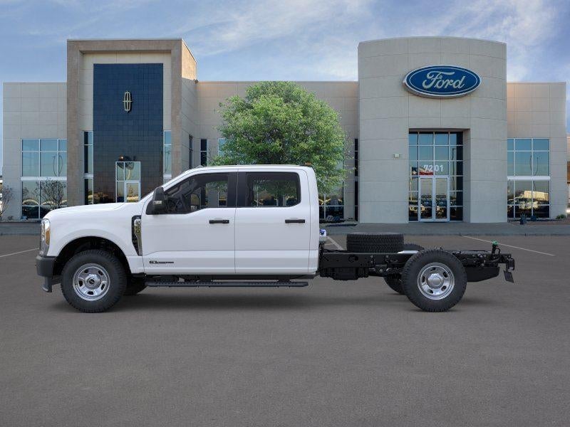 2026 Ford F-350 - Image 2