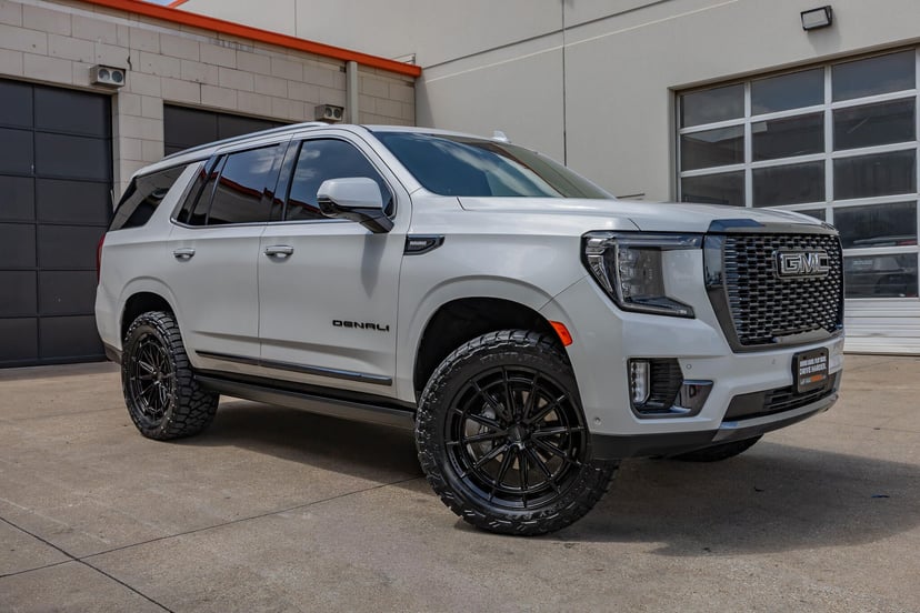 2023 GMC Yukon - Image 1