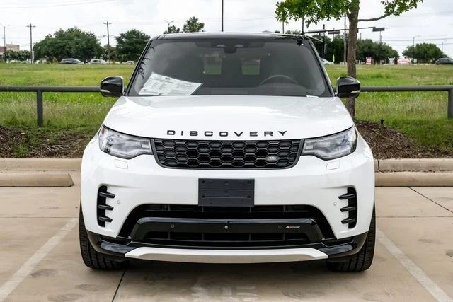 2023 Land Rover Discovery - Image 2