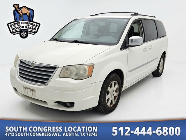 2010 Chrysler Town And Country - Image 1