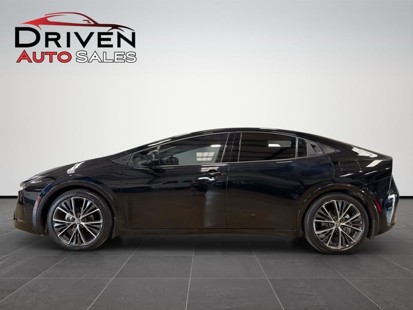 2024 Toyota Prius - Image 3