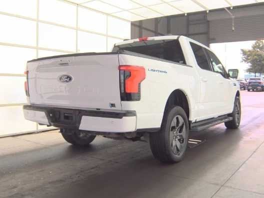 2025 Ford F-150 - Image 3