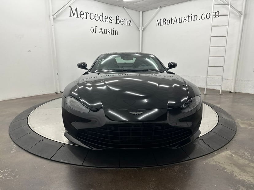 2023 Aston Martin Vantage - Image 3