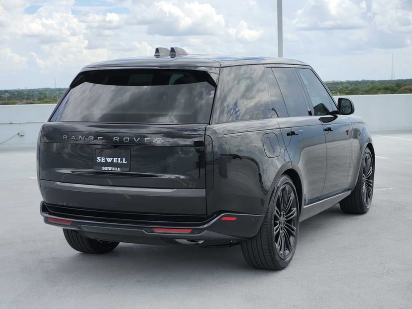2026 Land Rover Range Rover - Image 3