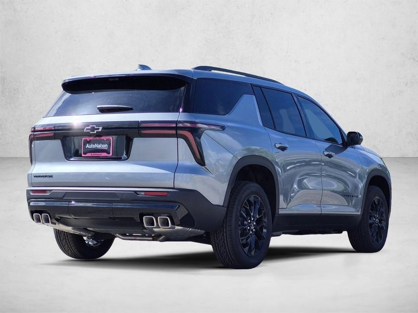2026 Chevrolet Traverse - Image 3