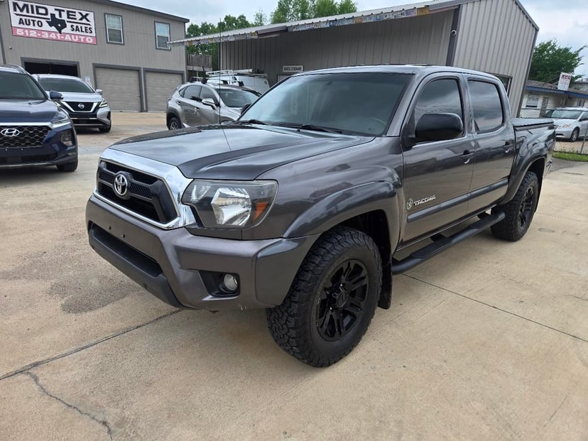 2015 Toyota Tacoma - Image 1