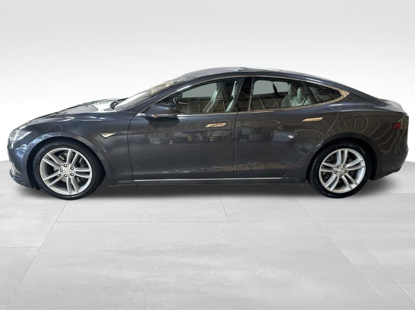 2015 Tesla Model S - Image 2