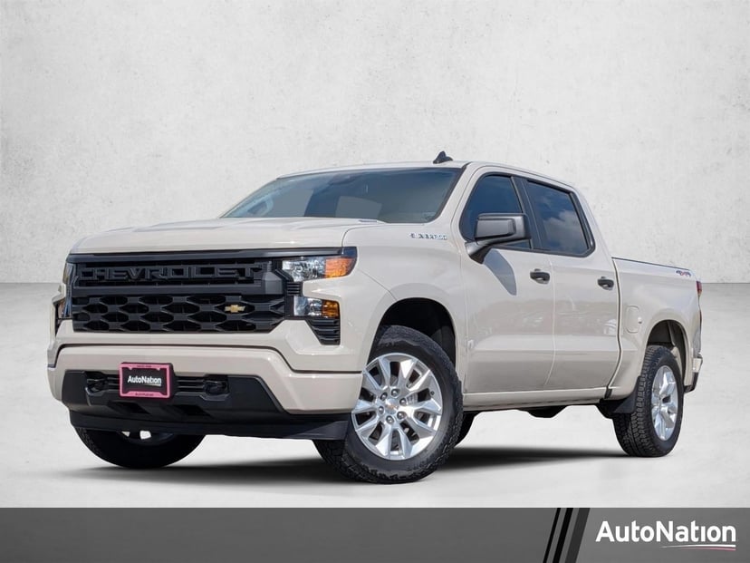 2026 Chevrolet Silverado - Image 2