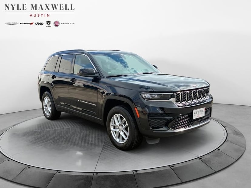 2026 Jeep Grand Cherokee - Image 1