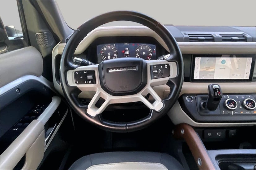 2022 Land Rover Defender - Image 3