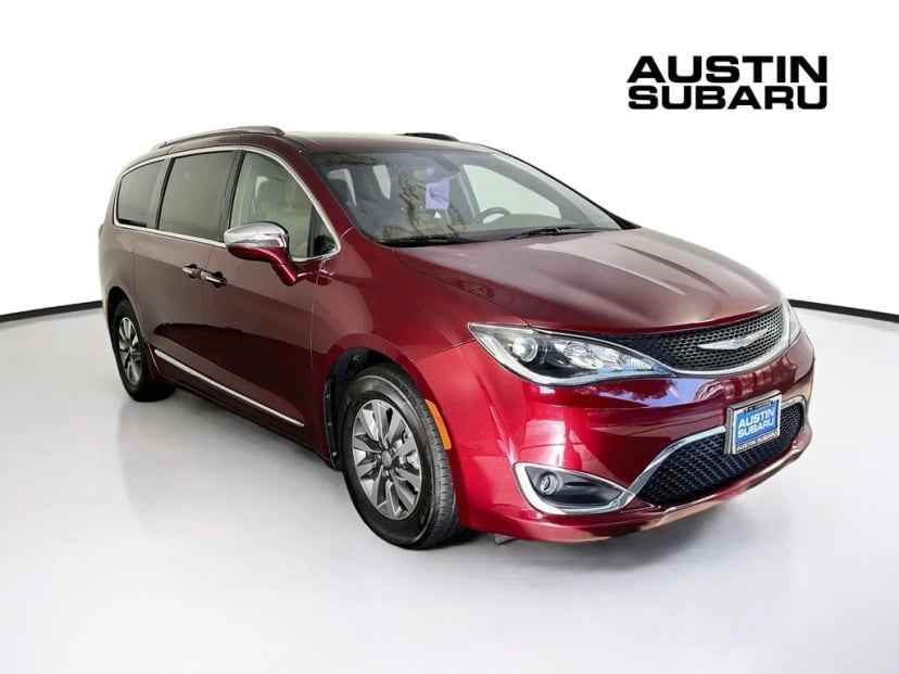 2020 Chrysler Pacifica - Image 1