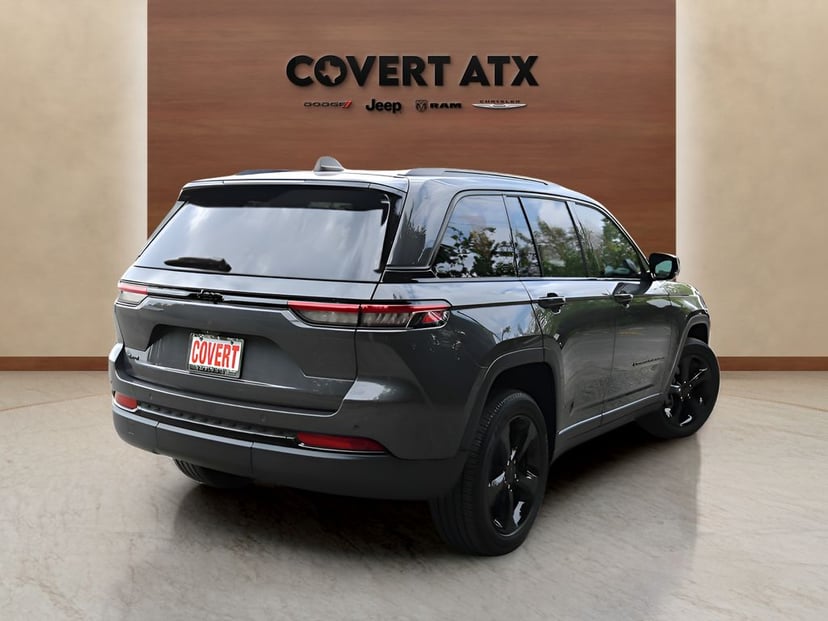 2023 Jeep Grand Cherokee - Image 1
