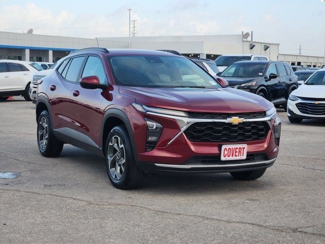 2025 Chevrolet Trax - Image 2
