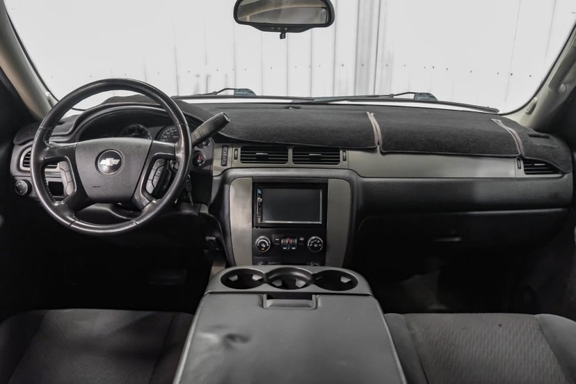 2009 Chevrolet Tahoe - Image 2