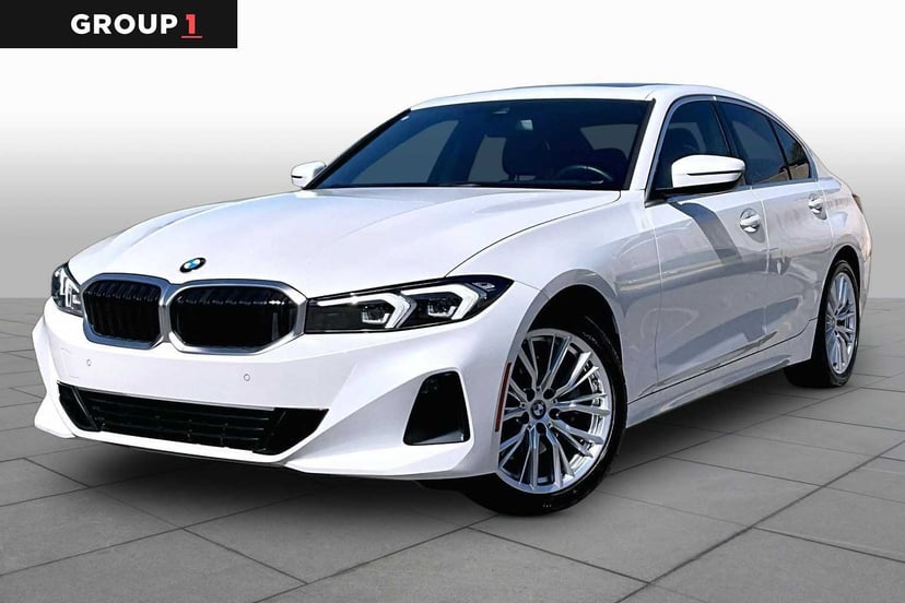 2024 BMW 330i - Image 2