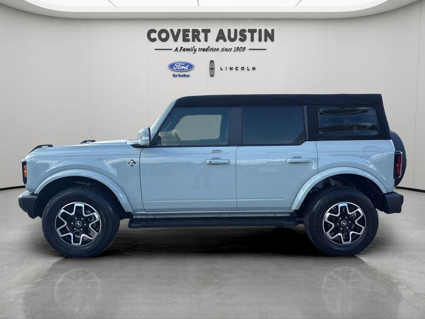 2023 Ford Bronco - Image 2