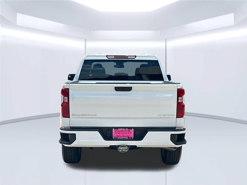 2026 Chevrolet Silverado 1500 - Image 3