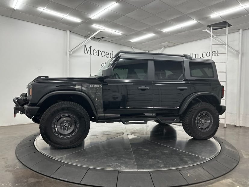 2024 Ford Bronco - Image 2