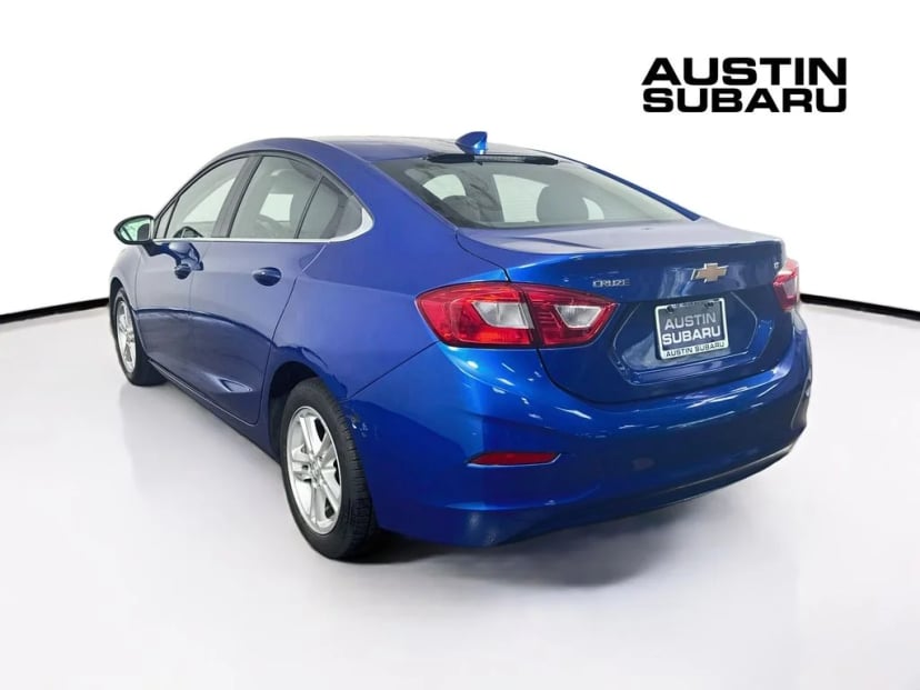2017 Chevrolet Cruze - Image 3