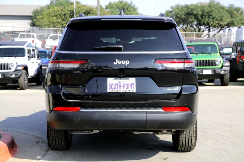 2025 Jeep Grand Cherokee L - Image 3