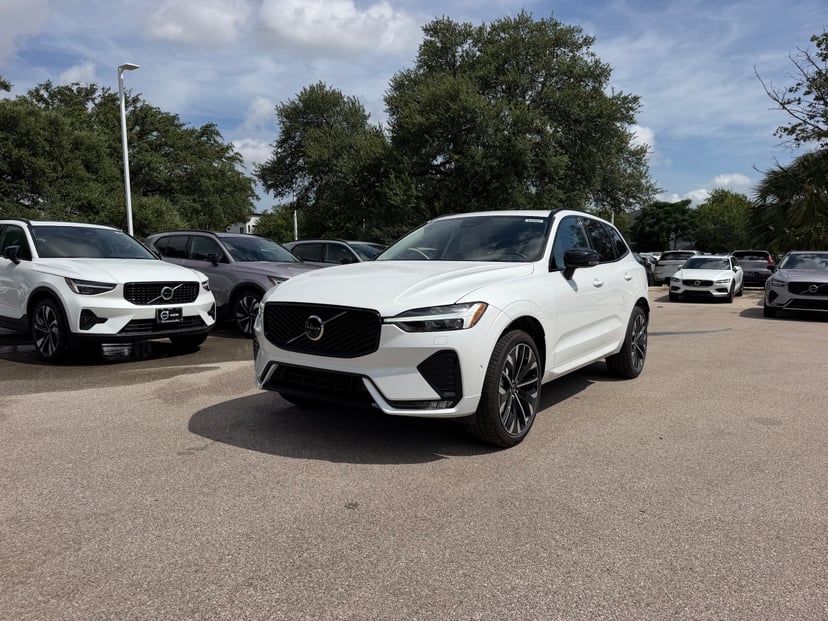 2026 Volvo XC60 - Image 1
