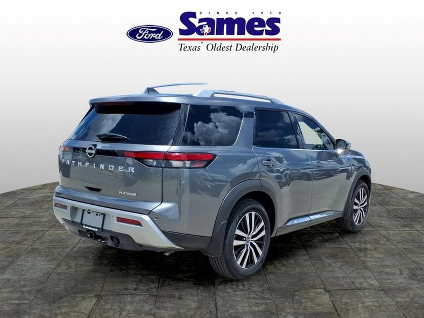 2024 Nissan Pathfinder - Image 2