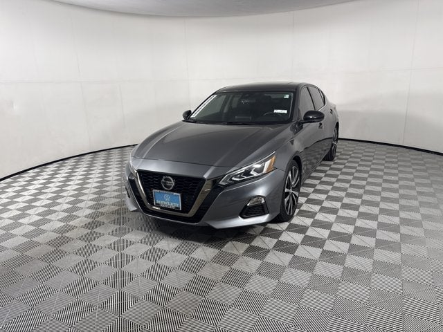 2022 Nissan Altima - Image 1