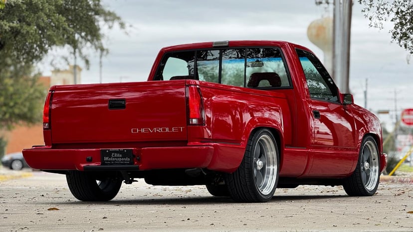 1993 Chevrolet C/K1500 - Image 2