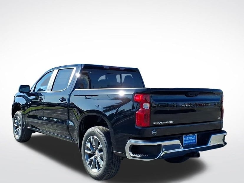 2026 Chevrolet Silverado - Image 2