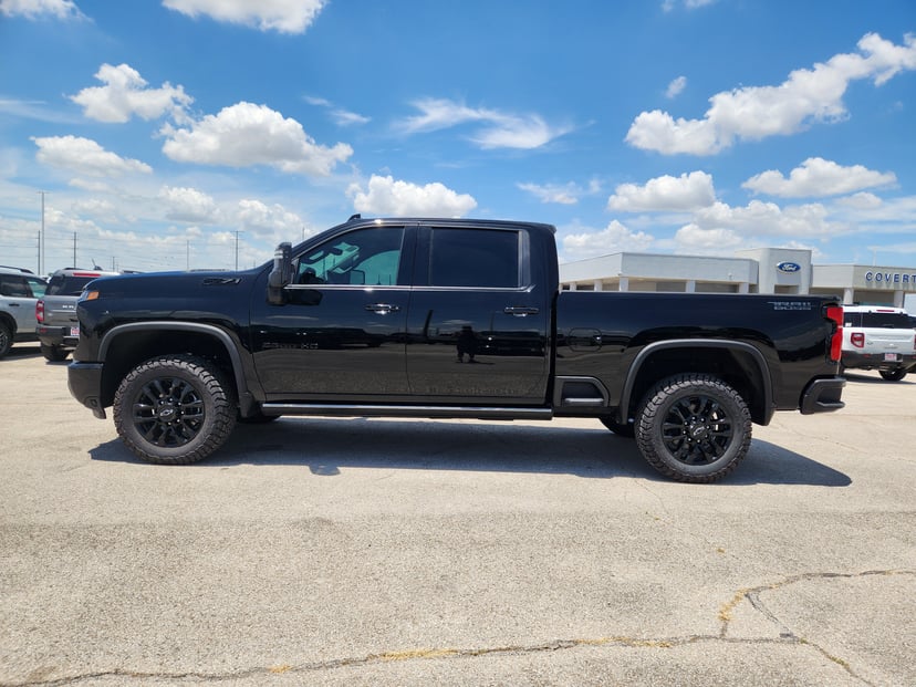 2026 Chevrolet Silverado HD - Image 2