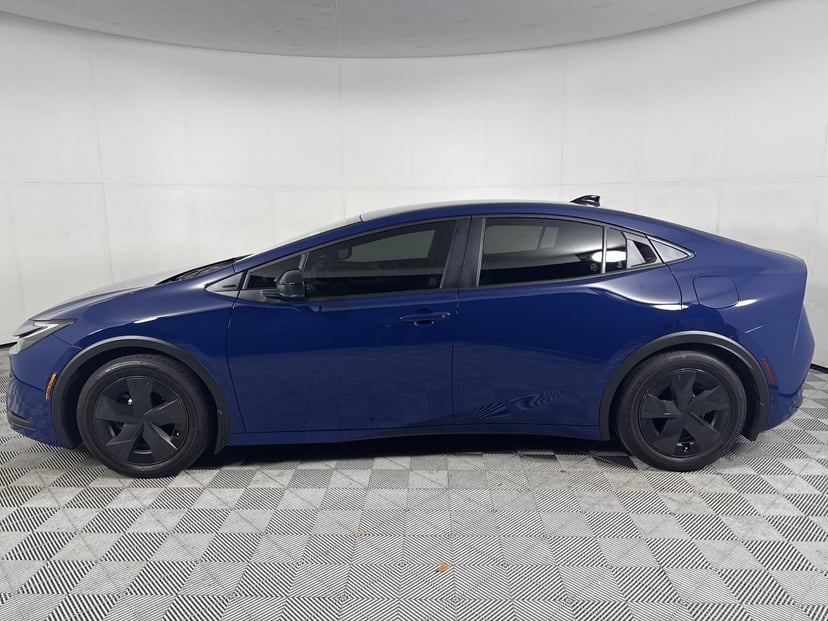 2026 Toyota Prius Prime - Image 2