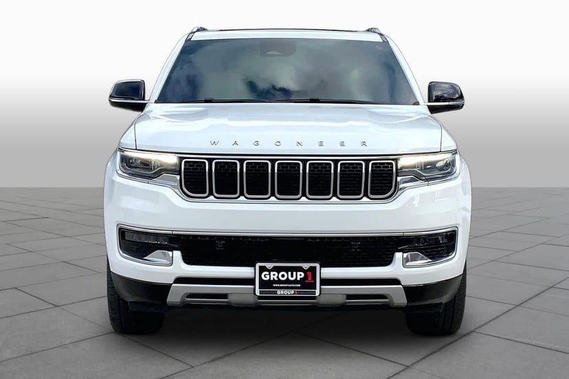 2023 Jeep Wagoneer - Image 3