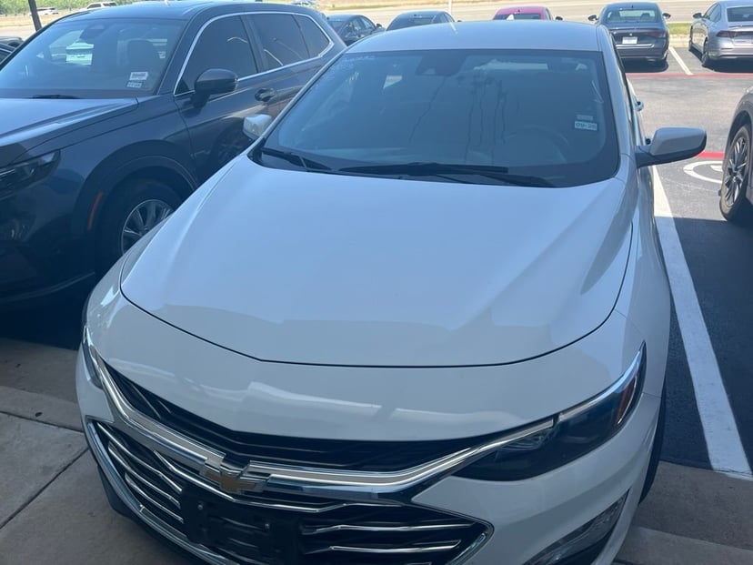 2025 Chevrolet Malibu - Image 1